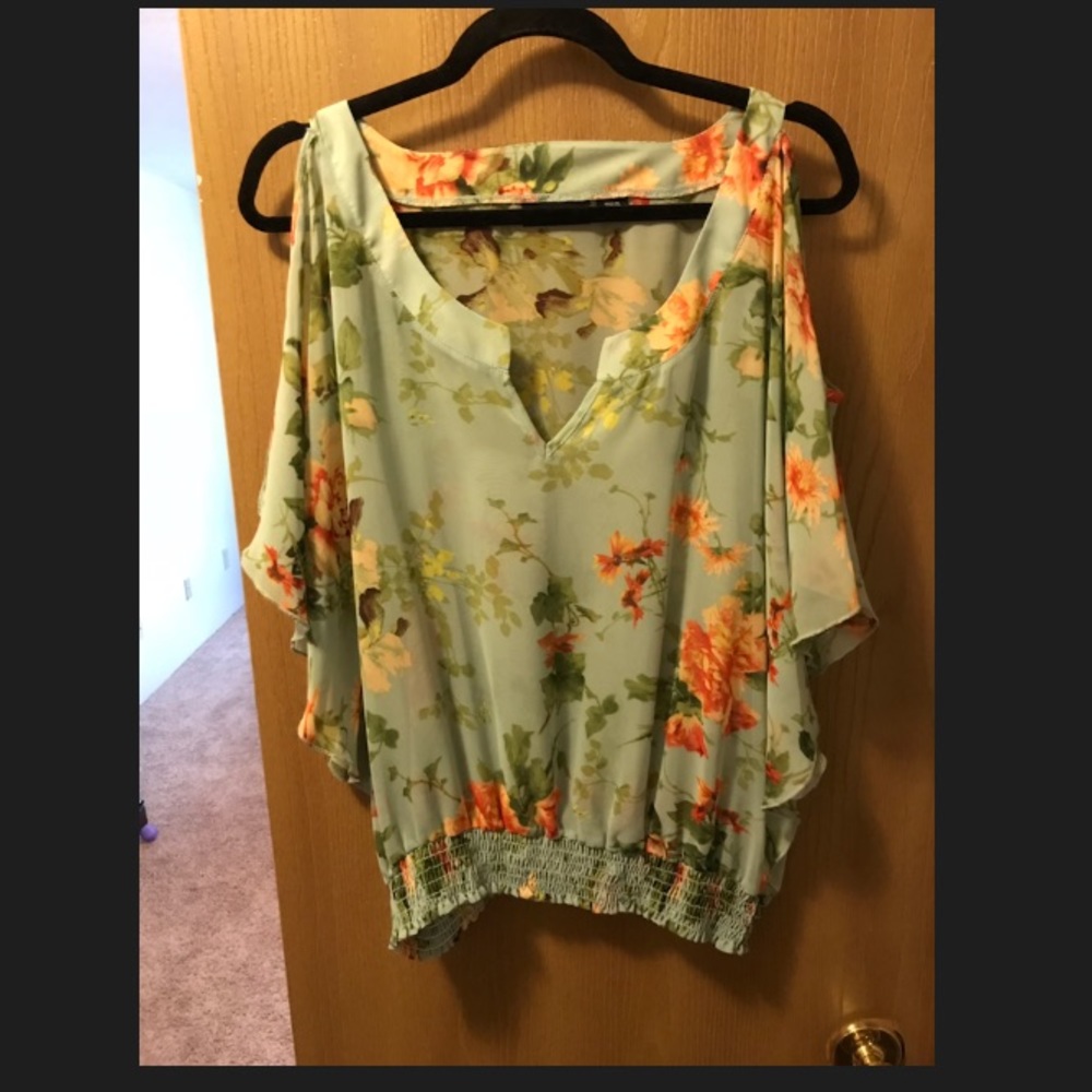 Floral top